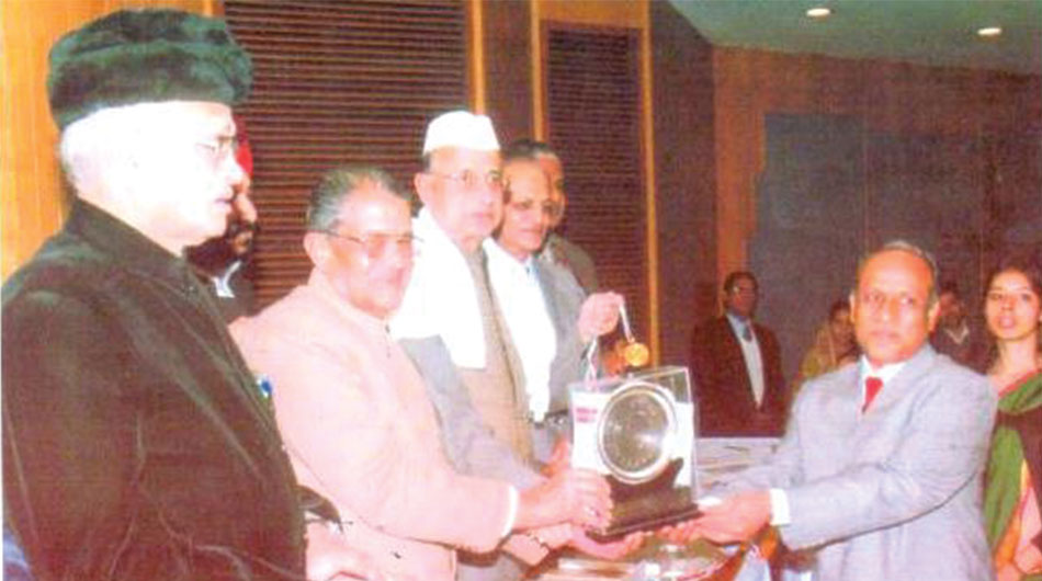 Rashtriya ratna & Builders of the year purskar photo